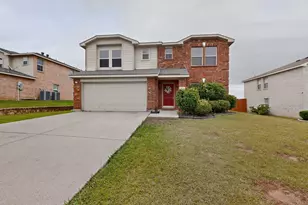 2435 Castle Pines Dr, Burleson, TX 76028 - Photo 2