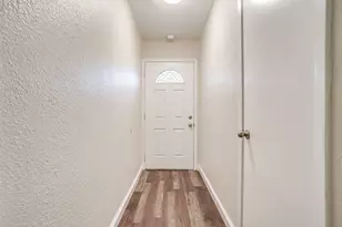 908 Skylark, Mansfield, TX 76063 - Photo 6