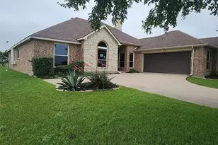 7009 Turnberry Dr, Cleburne, TX 76033 - Photo 4