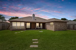 1012 High Crest Dr, Azle, TX 76020 - Photo 1