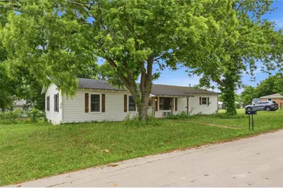723 Clements Avenue, Van Alstyne, TX 75495 - Photo 2