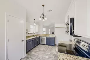 128 Tall Meadow St, Azle, TX 76020 - Photo 12