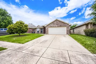 128 Tall Meadow Street, Azle, TX 76020 - Photo 2