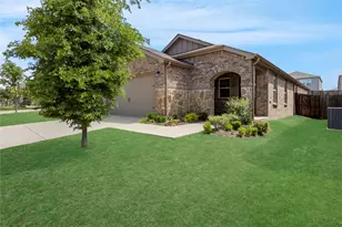 865 Table Rock St, Princeton, TX 75407 - Photo 2