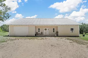 1571 Highland Pkwy, China Spring, TX 76633 - Photo 2