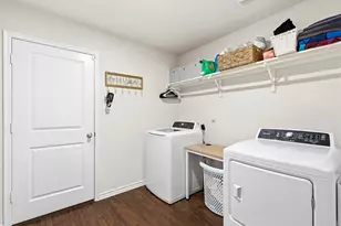 208 Hitching Post Rd, Red Oak, TX 75154 - Photo 16