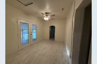 4876 E Williams Spring Rd, Fort Worth, TX 76135 - Photo 16