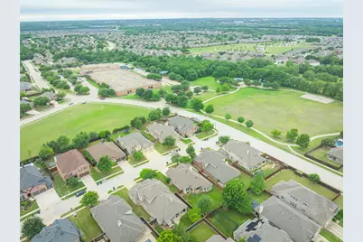 5320 Grovewood Drive, McKinney, TX 75071 - Photo 4