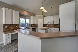 7500 Parkgate Dr, Fort Worth, TX 76137 - Photo 14