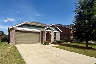 1313 Roadrunner Dr, Little Elm, TX 75068 - Photo 2