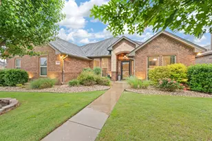 1623 Hawthorne St, Cleburne, TX 76033 - Photo 1