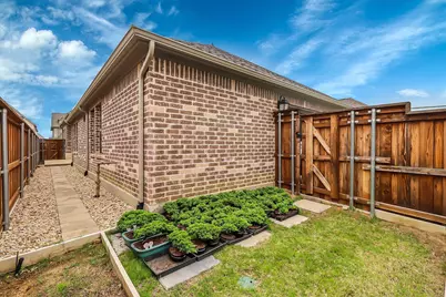 8529 Melrose, The Colony, TX 75056 - Photo 6