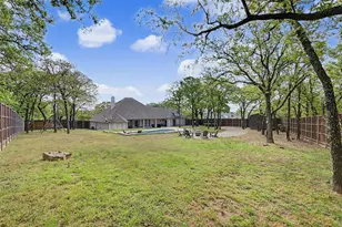 1029 Oakridge Ct, Burleson, TX 76028 - Photo 34