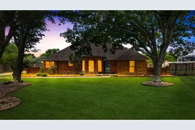 909 Valley View Avenue, Red Oak, TX 75154 - Photo 2