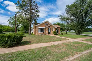 1442 Lowden St, Abilene, TX 79601 - Photo 2