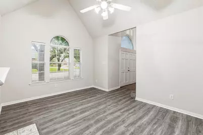 306 Santa Fe Trail, Irving, TX 75063 - Photo 4