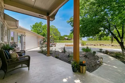 132 Southside Drive, Gainesville, TX 76240 - Photo 2