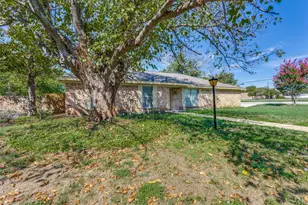 3800 Van Deman Dr, Benbrook, TX 76116 - Photo 2
