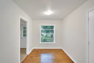 207 N Lyndalyn Ave, DeSoto, TX 75115 - Photo 6