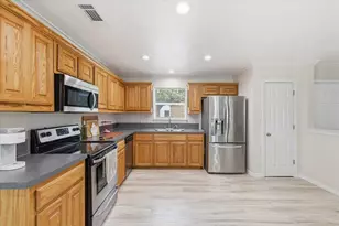 1005 1st St, Princeton, TX 75407 - Photo 2
