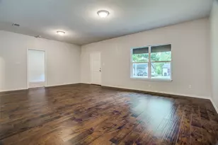 508 W Lone Star Ave, Cleburne, TX 76033 - Photo 4
