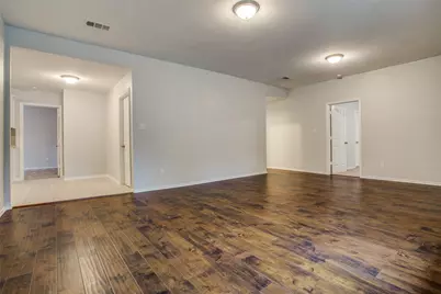 508 W Lone Star Avenue, Cleburne, TX 76033 - Photo 8