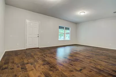 508 W Lone Star Avenue, Cleburne, TX 76033 - Photo 6