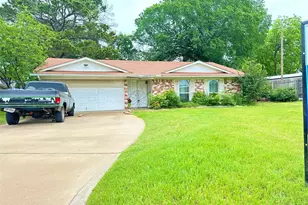 401 Columbia Cir, Lake Dallas, TX 75065 - Photo 14