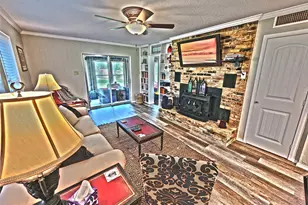 542 Wildewood Dr, Chandler, TX 75758 - Photo 4