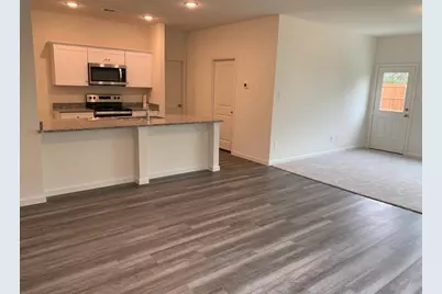 1637 Shadow Hawk Drive, Fort Worth, TX 76052 - Photo 2