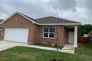 1637 Shadow Hawk Dr, Fort Worth, TX 76052 - Photo 1