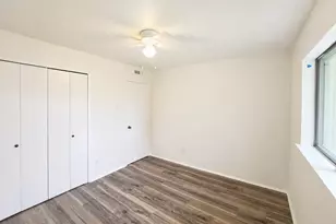 614 W Grenoble Dr, Grand Prairie, TX 75052 - Photo 14