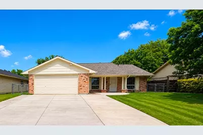 614 W Grenoble Drive, Grand Prairie, TX 75052 - Photo 18