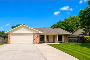 614 W Grenoble Dr, Grand Prairie, TX 75052 - Photo 18