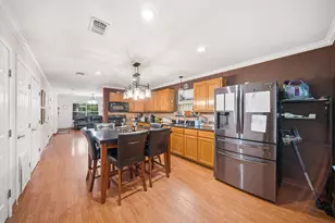 902 Travis Ave, Alvarado, TX 76009 - Photo 10