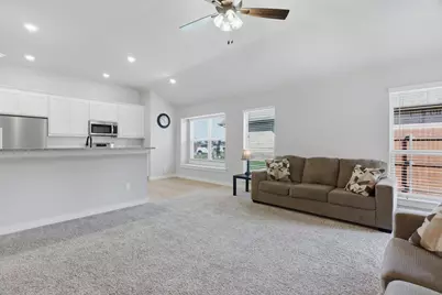 1106 Holly Street, Cleburne, TX 76033 - Photo 12