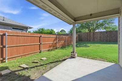 1106 Holly Street, Cleburne, TX 76033 - Photo 34