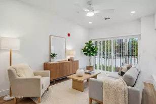 2217 N Fitzhugh Ave, Dallas, TX 75204 - Photo 10