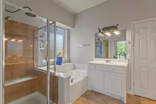 2302 Grizzly Run Ln, Euless, TX 76039 - Photo 14