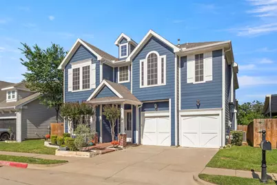 2302 Grizzly Run Lane, Euless, TX 76039 - Photo 2