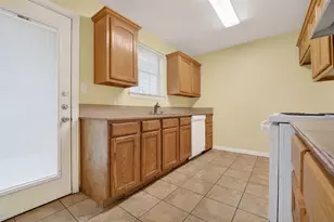 5004 Canton St, Greenville, TX 75402 - Photo 12