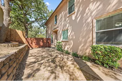 609 Rosemead Drive, Euless, TX 76039 - Photo 4