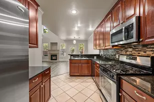 609 Rosemead Dr, Euless, TX 76039 - Photo 14