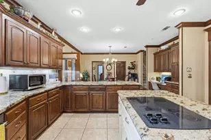 1101 Garden Park Cir, Tyler, TX 75703 - Photo 6