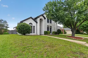 1513 Brighton Dr, Mansfield, TX 76063 - Photo 2