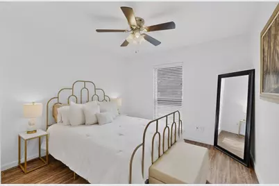 1915 Glenrose Lane, Carrollton, TX 75007 - Photo 24