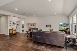 1901 Yale St, Farmersville, TX 75442 - Photo 8