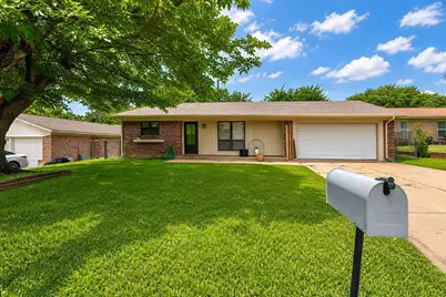 805 Long Drive, Mineral Wells, TX 76067 - Photo 2