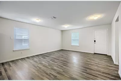 2105 Langford Street, Greenville, TX 75401 - Photo 2
