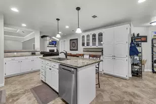 8012 Ravenswood Rd, Granbury, TX 76049 - Photo 10